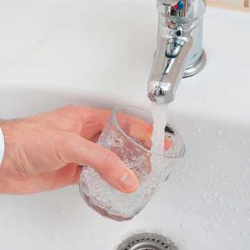 W wodociągach Stęszów i Ludwików stwierdzono bakterie z grupy coli. Można pić tylko przegotowaną wodę!