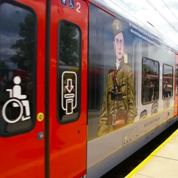 Pociąg „Warszyc” wjechał na peron w Radomsku