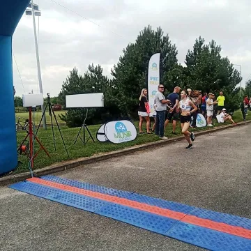 Ponad setka biegaczy stanęła na starcie biegu ulicznego w Radomsku