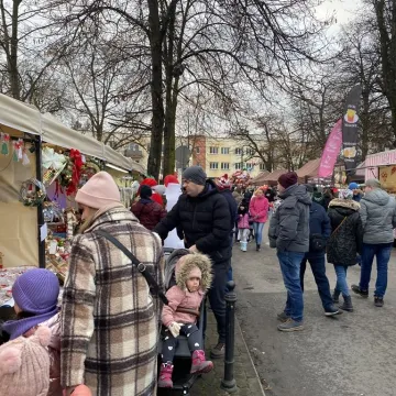 Plac 3 Maja w Radomsku zamienił się w świąteczne miasteczko