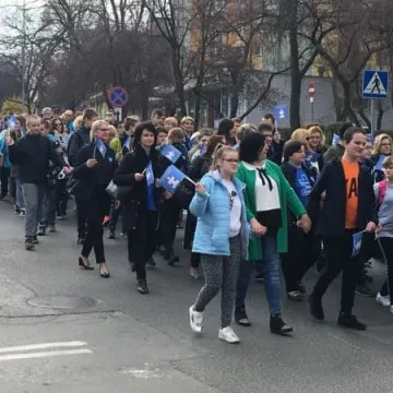 Pochód ulicami miasta - VII Radomszczańskie Dni Autyzmu