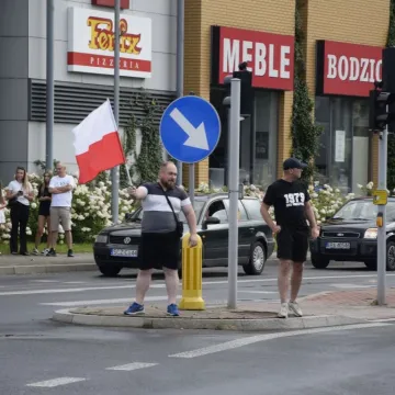 Pamiętają o bohaterach. Kibice RKS Radomsko uczcili godzinę „W”
