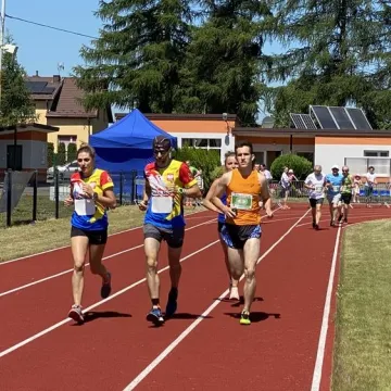 „Bieg na 1 Milę” na otwarcie nowej bieżni w Kamieńsku