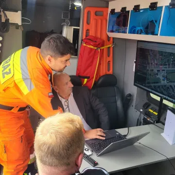 Strażacy ze Strzałkowa szkolili się z obsługi dronów