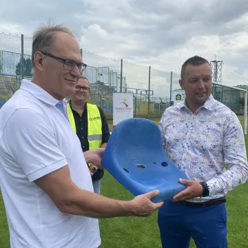 Nowa era stadionu w Radomsku. Kibice dostaną krzesełka ze starej trybuny
