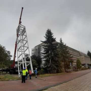 W Urzędzie Miasta w Radomsku montowana jest winda