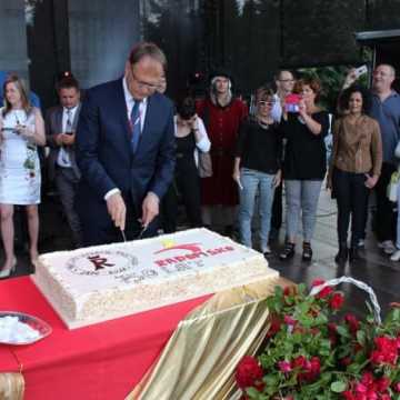 Dni Radomska 2016: Urodzinowy tort od miasta. FOTO
