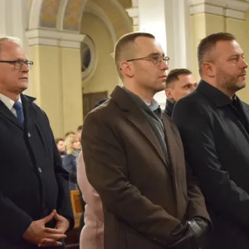 Msza święta i złożenie kwiatów ku czci ofiar stanu wojennego