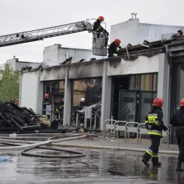 Pogorzelisko po markecie Lidl