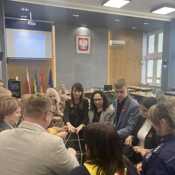 W Radomsku dyskutowano o przemocy wobec dzieci