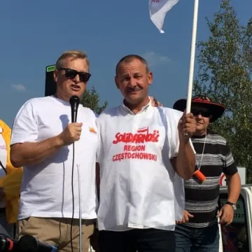 Pikieta przed siedzibą JYSK w obronie pracownika