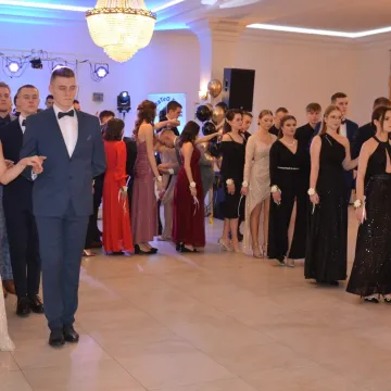 Bal studniówkowy maturzystów z Przedborza