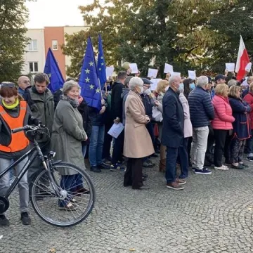 Prounijna manifestacja w Radomsku: „Zostajemy”, „Zostajemy”!