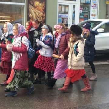 Radomszczańskie zapusty, czyli barwny korowód na ulicach Radomska