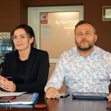 Radni rozmawiali o finansach szpitala i SP ZOZ „Pro Familia”