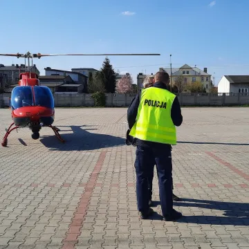 Radomsko: Policyjny helikopter w akcji