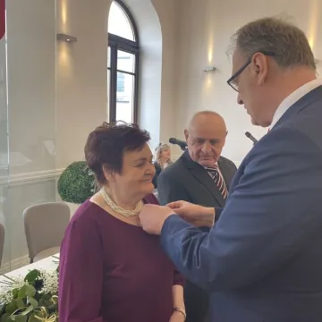 Razem przez pół wieku. Medale trafiły do dziesięciu par