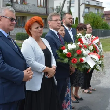 Oddali hołd ofiarom egzekucji w Dmeninie