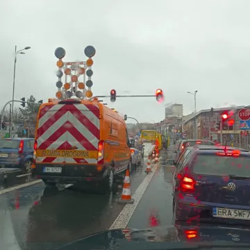 Kolizja na ul.  Brzeźnickiej w Radomsku