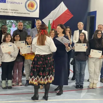 Certyfikaty wręczone, krakowiak zatańczony. Projekt Erasmus w 2 LO podsumowany