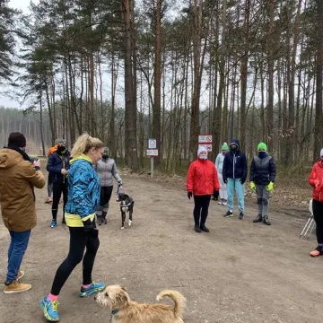 Radomszczańska odsłona Międzynarodowego Dnia Lasów. Wspólny spacer z RAS