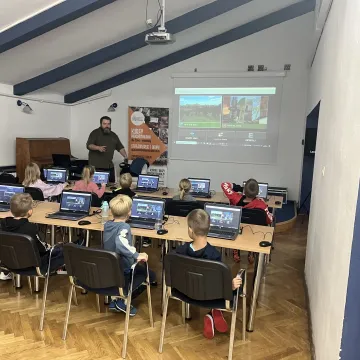 W Radomsku startują bezpłatne warsztaty „Koduj z Gigantami – Retroprogramowanie”