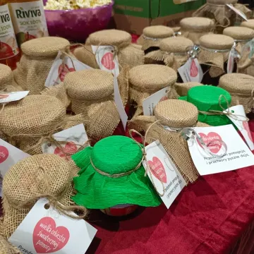 WOŚP 2023: W Gomunicach kwestuje m.in. wąż oraz legwan Stefan