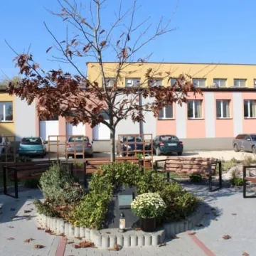 Ekopracownia pod chmurką w PSP nr 9 w Radomsku już działa