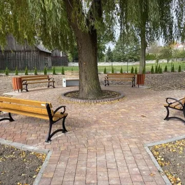 W Dobryszycach powstaje nowy skwer