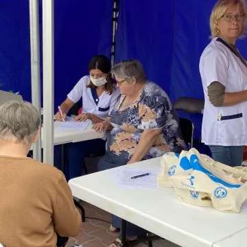 Szczepieniobus zaparkował w Radomsku