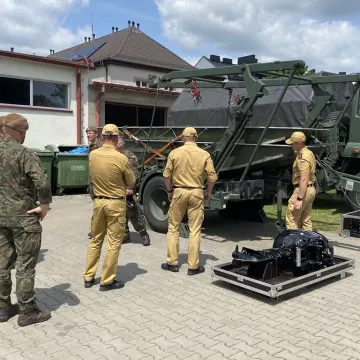Symulacja wypadku i zarządzanie kryzysowe. Trening 9. Łódzkiej Brygady OT w Radomsku