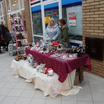 Targi rękodzieła z Mikołajem