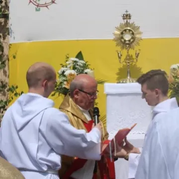 Procesje przemierzyły ulice