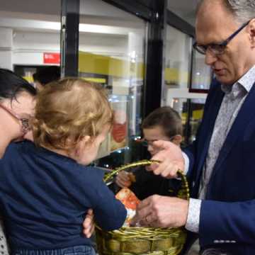 Mikołajkowe spotkanie dla dzieci ze świetlic środowiskowych w Radomsku