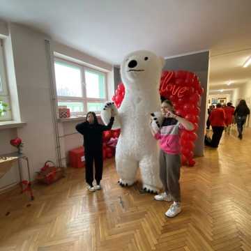 [WIDEO] Podsumowanie konkursu „Osiecka i inni. Na całych jeziorach Ty” w ZSDiOŚ w Radomsku