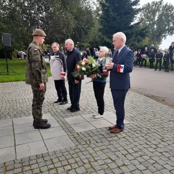 W Radomsku upamiętniono 77. rocznicę utworzenia KWP