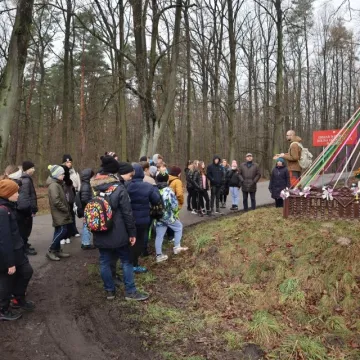 Wybrali się w podróż za jeden uśmiech...