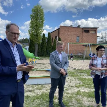 Sucha Wieś: nowy plac zabaw oddany do użytku. Z konfliktem w tle...