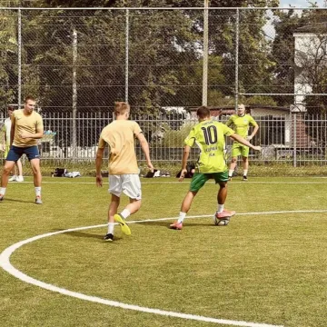 Gołębiarze liderem na półmetku