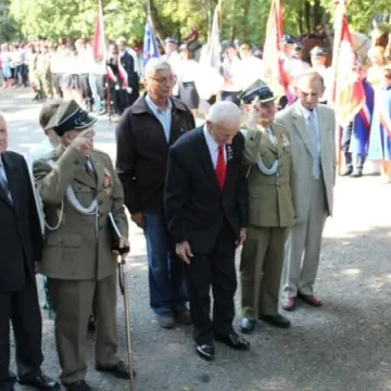 Upamiętnili partyzantów spod Ewiny