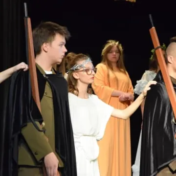 Teatr Żródło z widowiskiem „Niepodległa