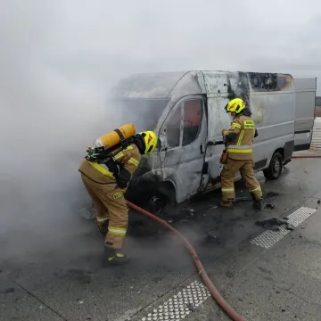 Na A1 spłonął samochód dostawczy