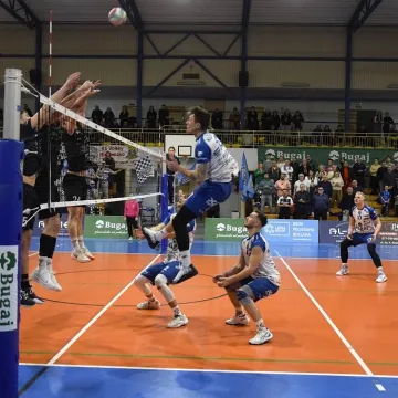 Czwarty tie-break z rzędu. Bugaj Volley Radomsko ulega Chełmcowi