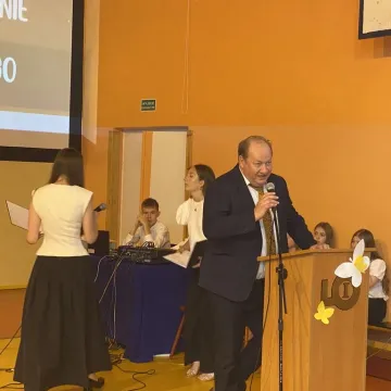 Pierwsze Liceum zakończyło rok z dumą – ponad 100 wyróżnionych uczniów i kolejne inwestycje