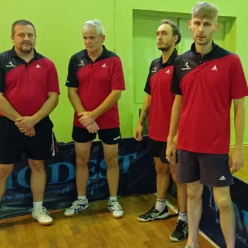 Tenisowe derby powiatu wygrał UMLKS Radomsko