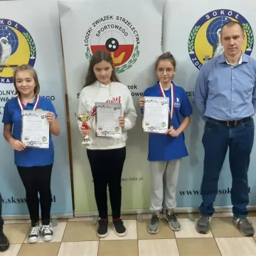 8 medali dla pistoleciarzy z OKSS „10-tka”