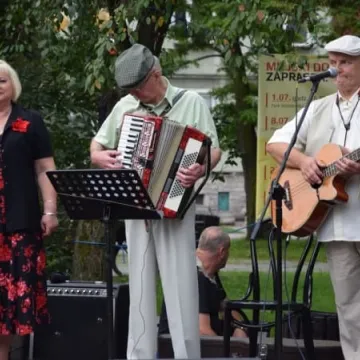 Kapela zagrała na placu 3 Maja