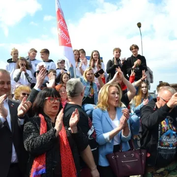 Jurek Owsiak odwiedził Piotrków Tryb., by otworzyć rondo WOŚP