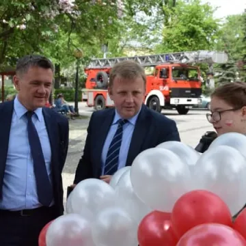 Dzień Flagi z harcerzami