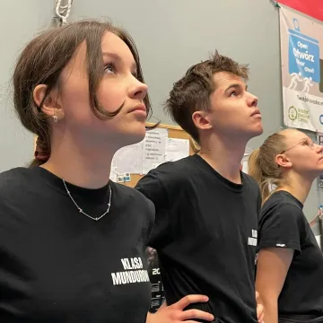 Uczniowie klas mundurowych z Radomska uczestniczyli w manewrach WOT